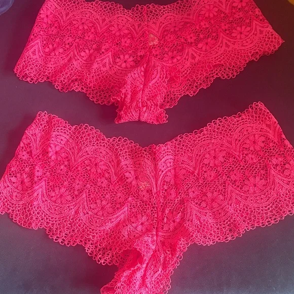 Lace Push-Up Bra & Brief Set in Hot Pink - Picture 2 of 9